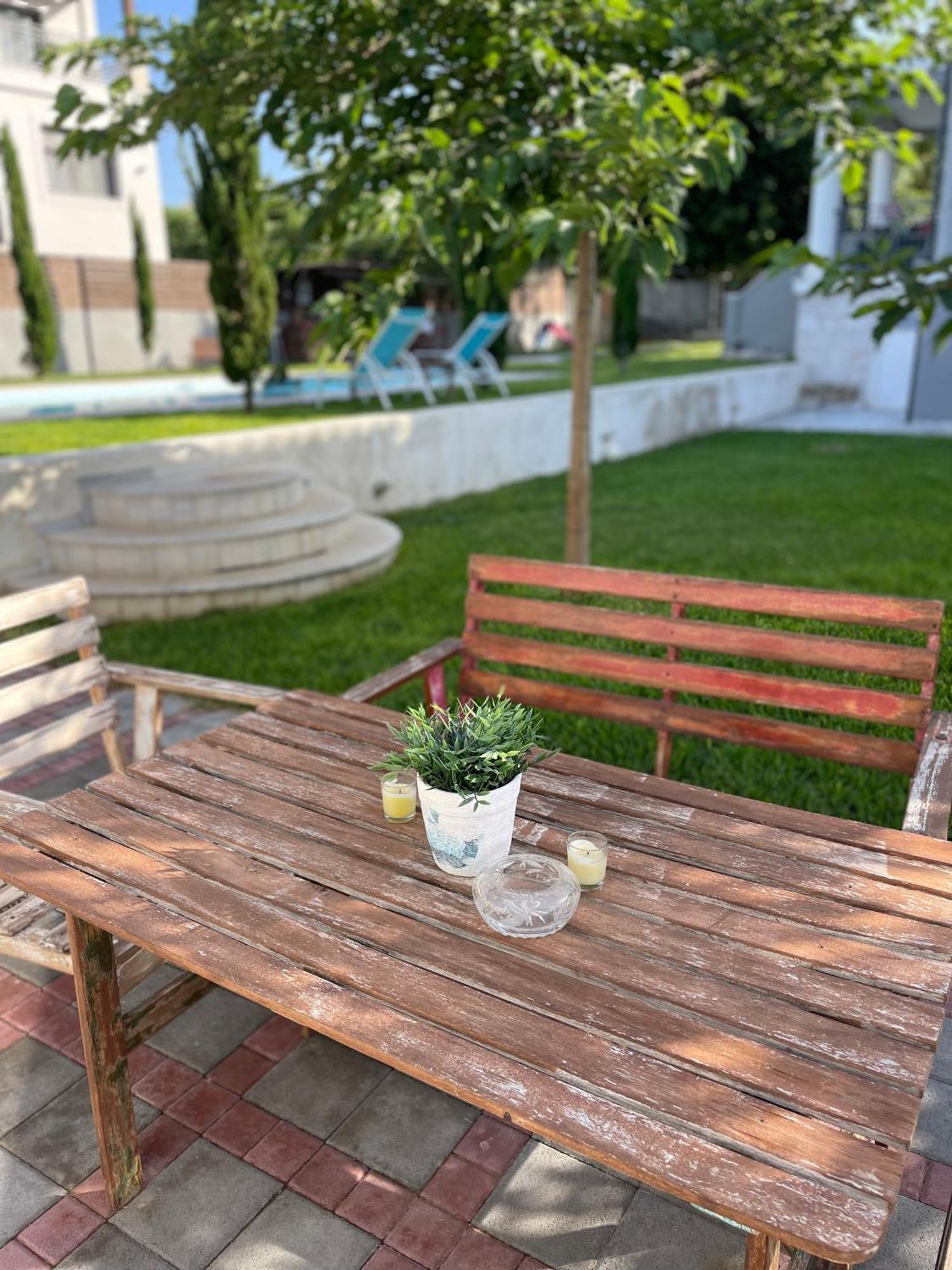 Pool Guesthouse Corinth Екстериор снимка